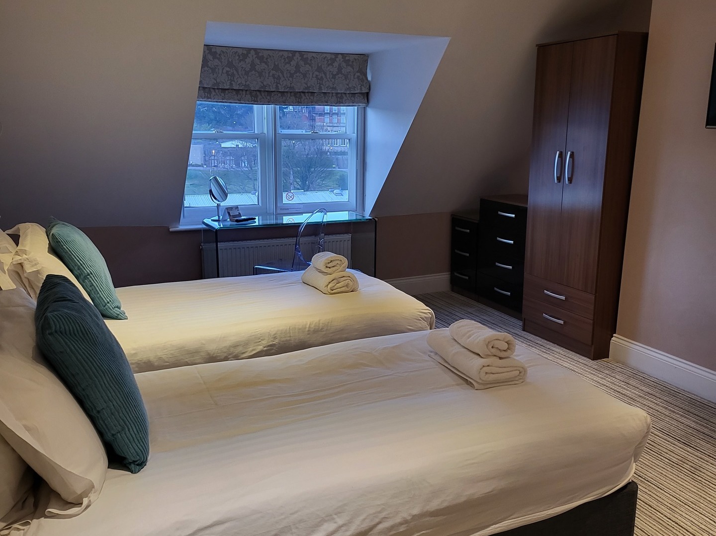 Luxury two bedroom apartments to rent in Harrogate town centre north yorkshire hotel alternative